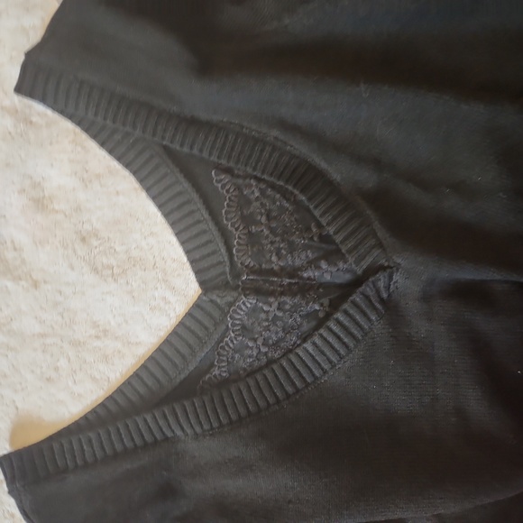 Sweater - Picture 3 of 5